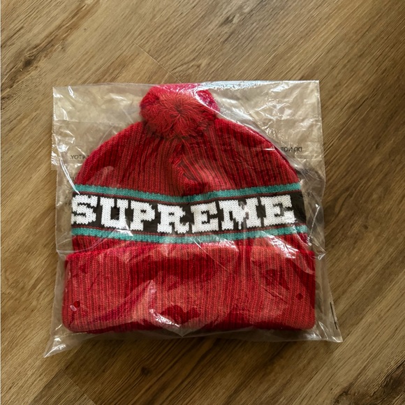 NEW Supreme New York Big Stripe Beanie Red (FW24) One Size Fits All - Picture 1 of 2